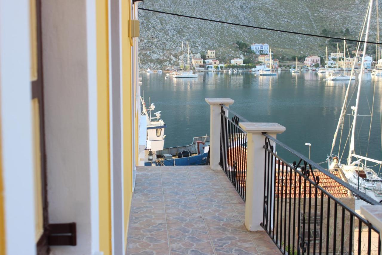 Gompos Apartment - Cozy Apartment Next To The Sea - Amazing Sea View Symi Exterior foto