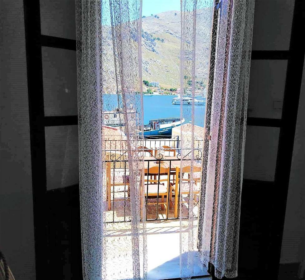 Gompos Apartment - Cozy Apartment Next To The Sea - Amazing Sea View Symi Exterior foto